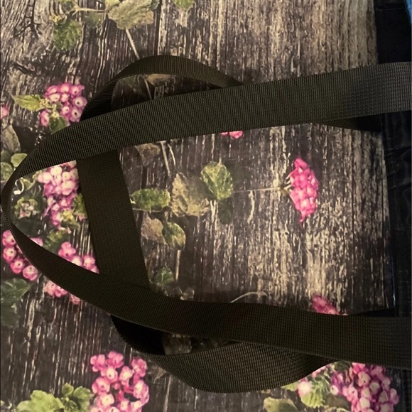 VERY HARD to find UNIQLO Star Wars Collaboration X-Wing Tote Bag - Picture 8 of 9